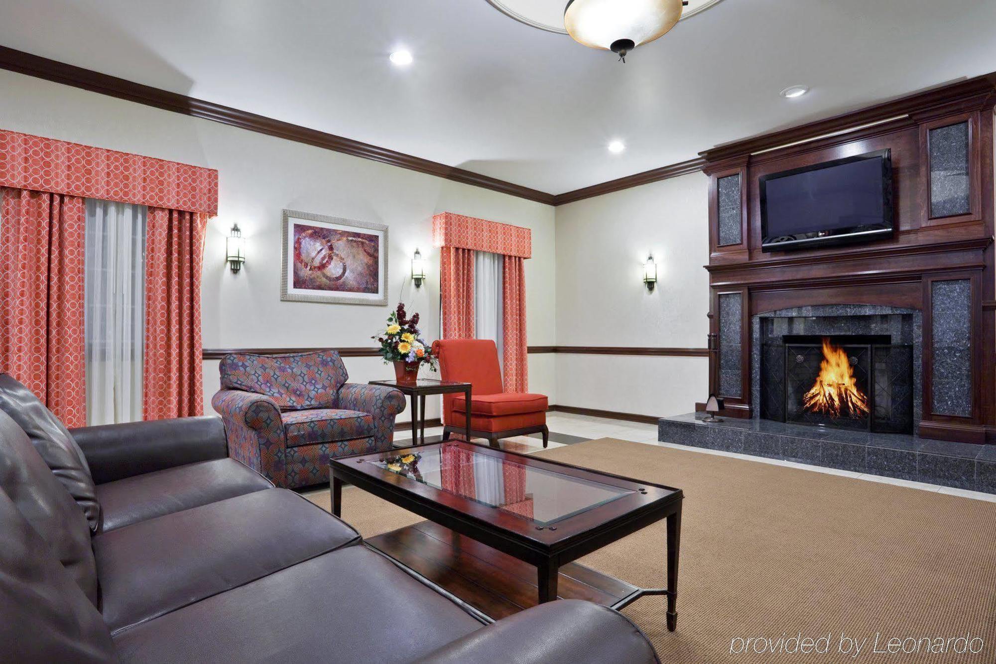 Holiday Inn Columbus North I-270 Worthington Room photo