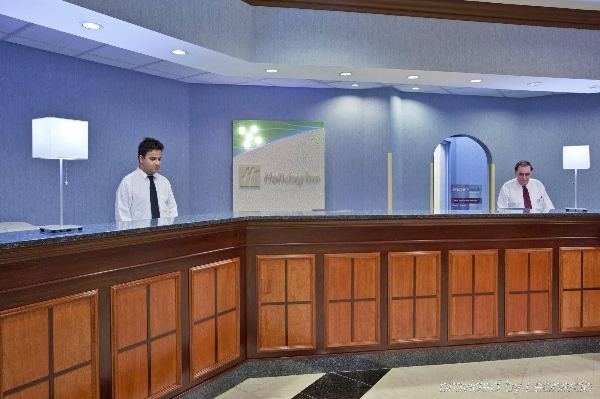 Holiday Inn Columbus North I-270 Worthington Interior photo